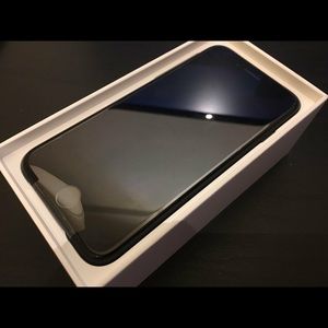 iPhone 7 - matte black (Brand New)